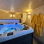 Les De Stanislas Jacuzzi & Lägenhet