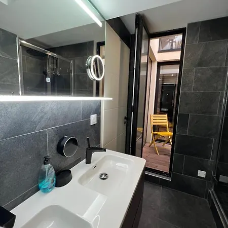 Les De Stanislas Jacuzzi & Apartment