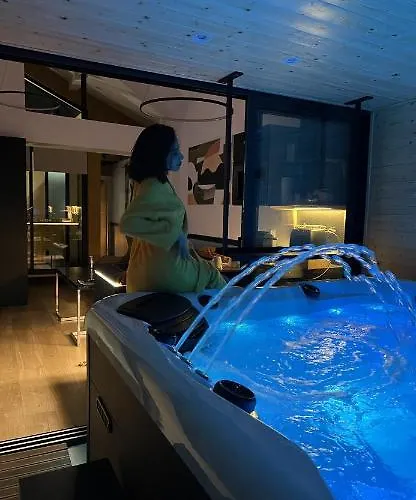 Les De Stanislas Jacuzzi & Lägenhet Nancy