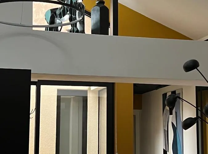 Les De Stanislas Jacuzzi & Lägenhet Nancy